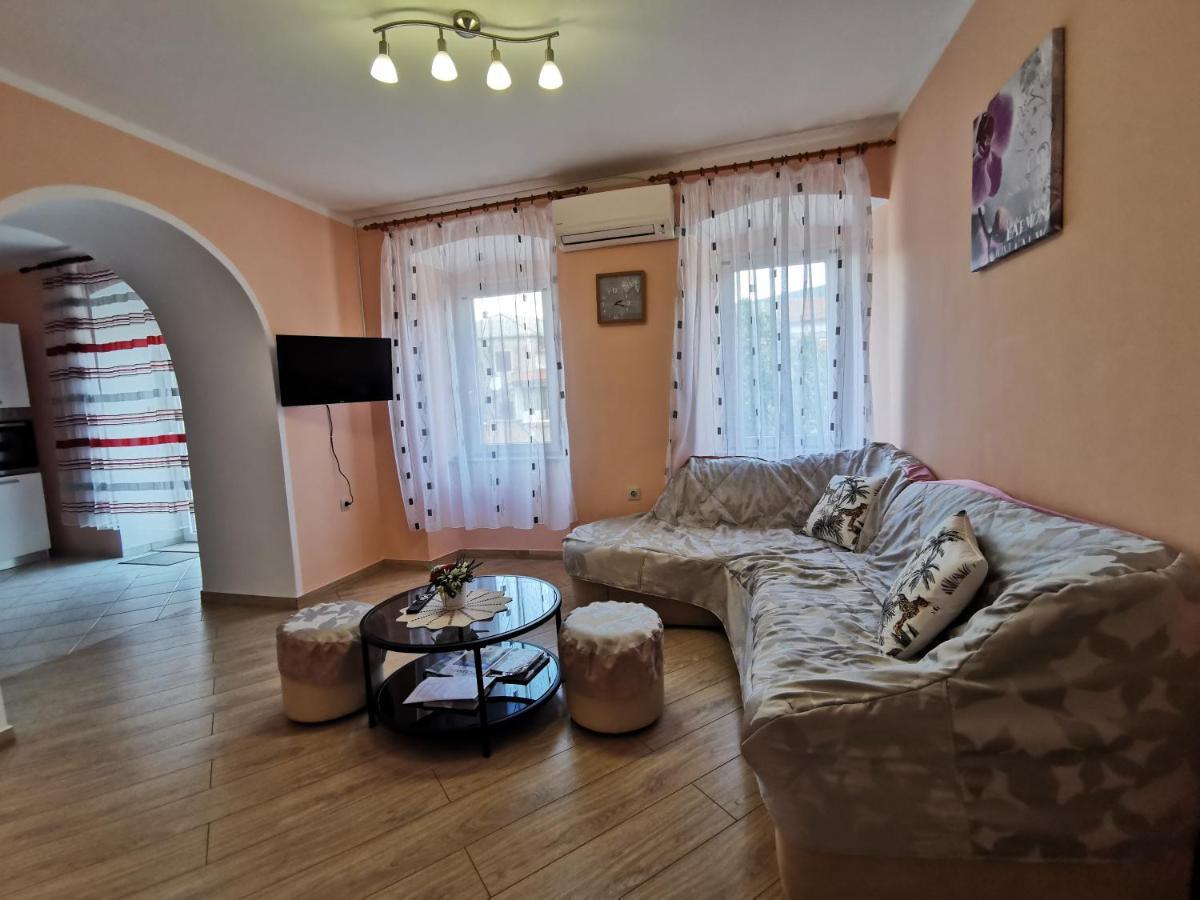 Apartman Pod Nehajem Apartment Senj  Luaran gambar