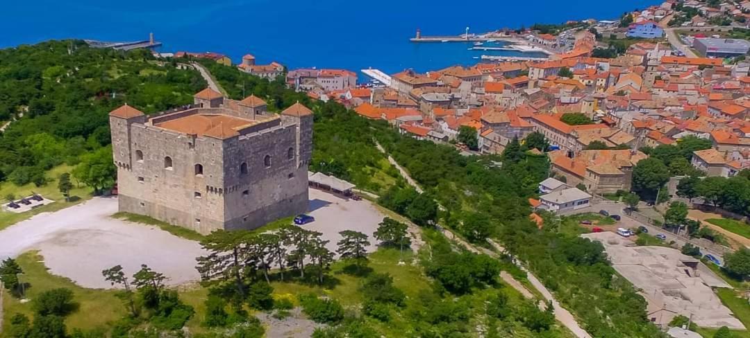Apartman Pod Nehajem Apartment Senj  Luaran gambar